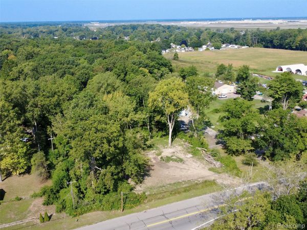 16068 Middlebelt Road , Romulus, Mi 48174