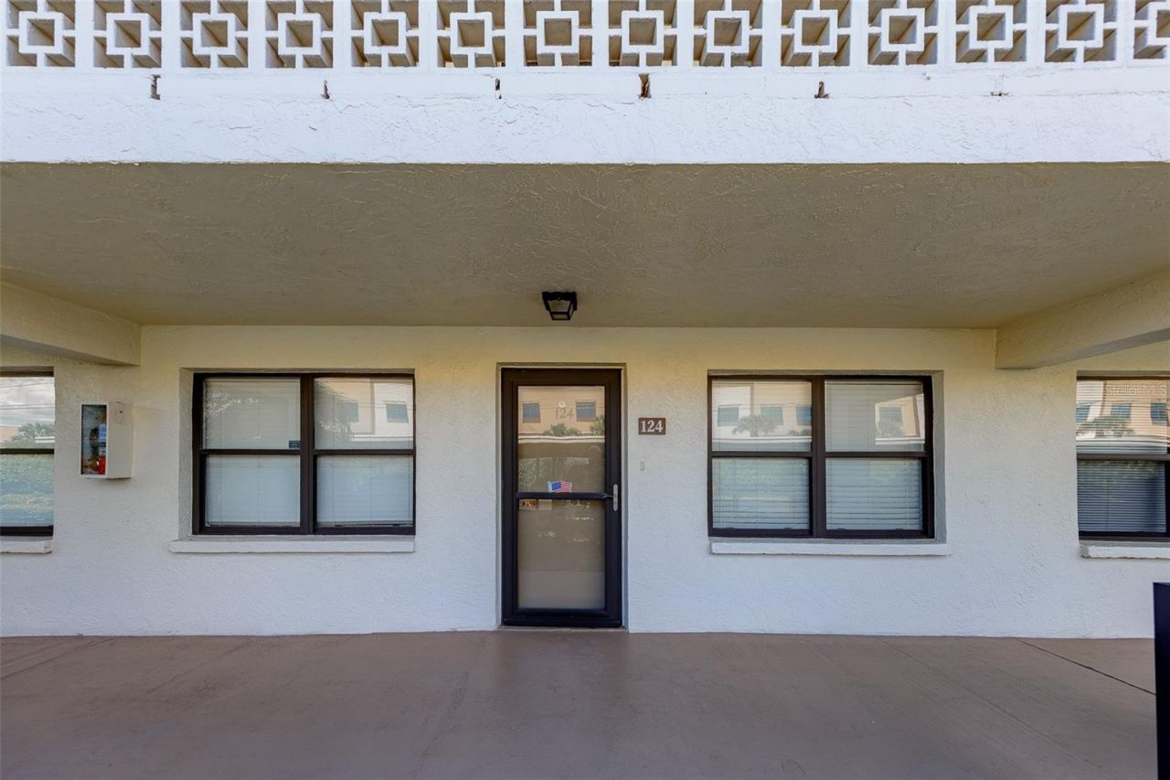 5090 Bay Street Ne, Unit 124, Saint Petersburg, FL 33703 Main Photo