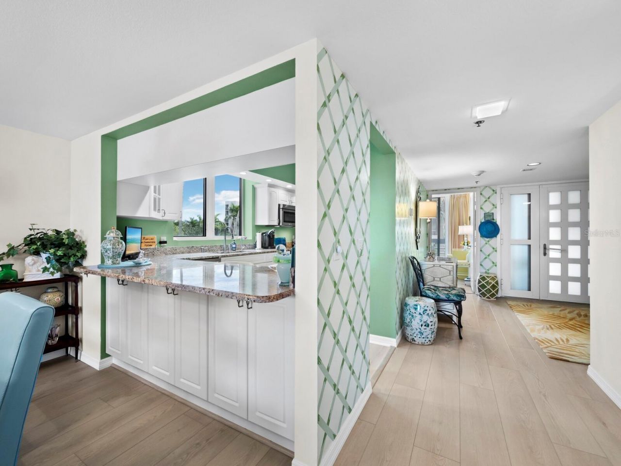 1075 Gulf Of Mexico Drive, Unit 205, Longboat Key, FL 34228 Photo