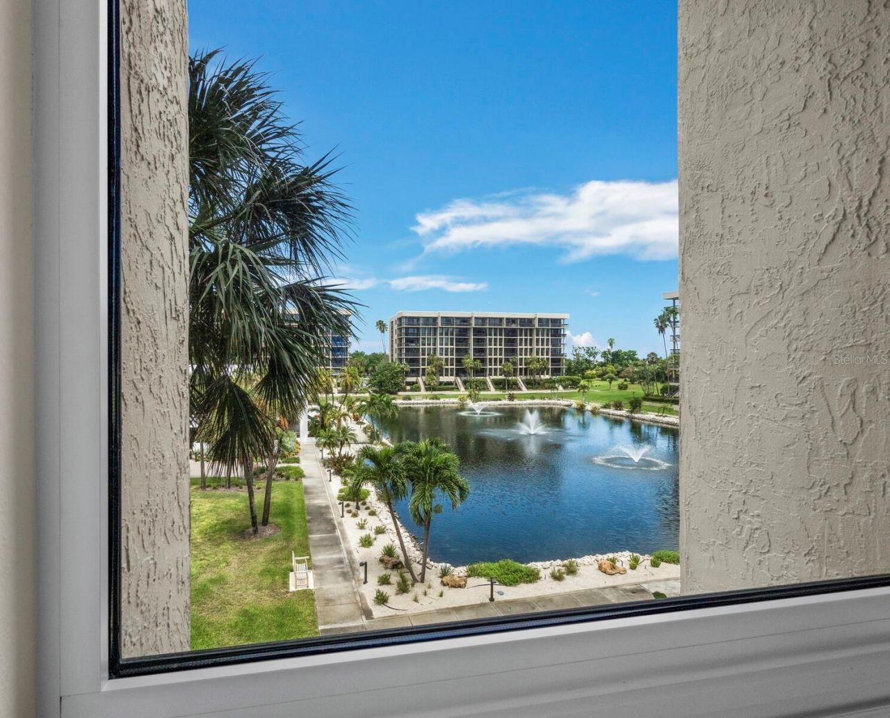 1075 Gulf Of Mexico Drive, Unit 205, Longboat Key, FL 34228 Photo