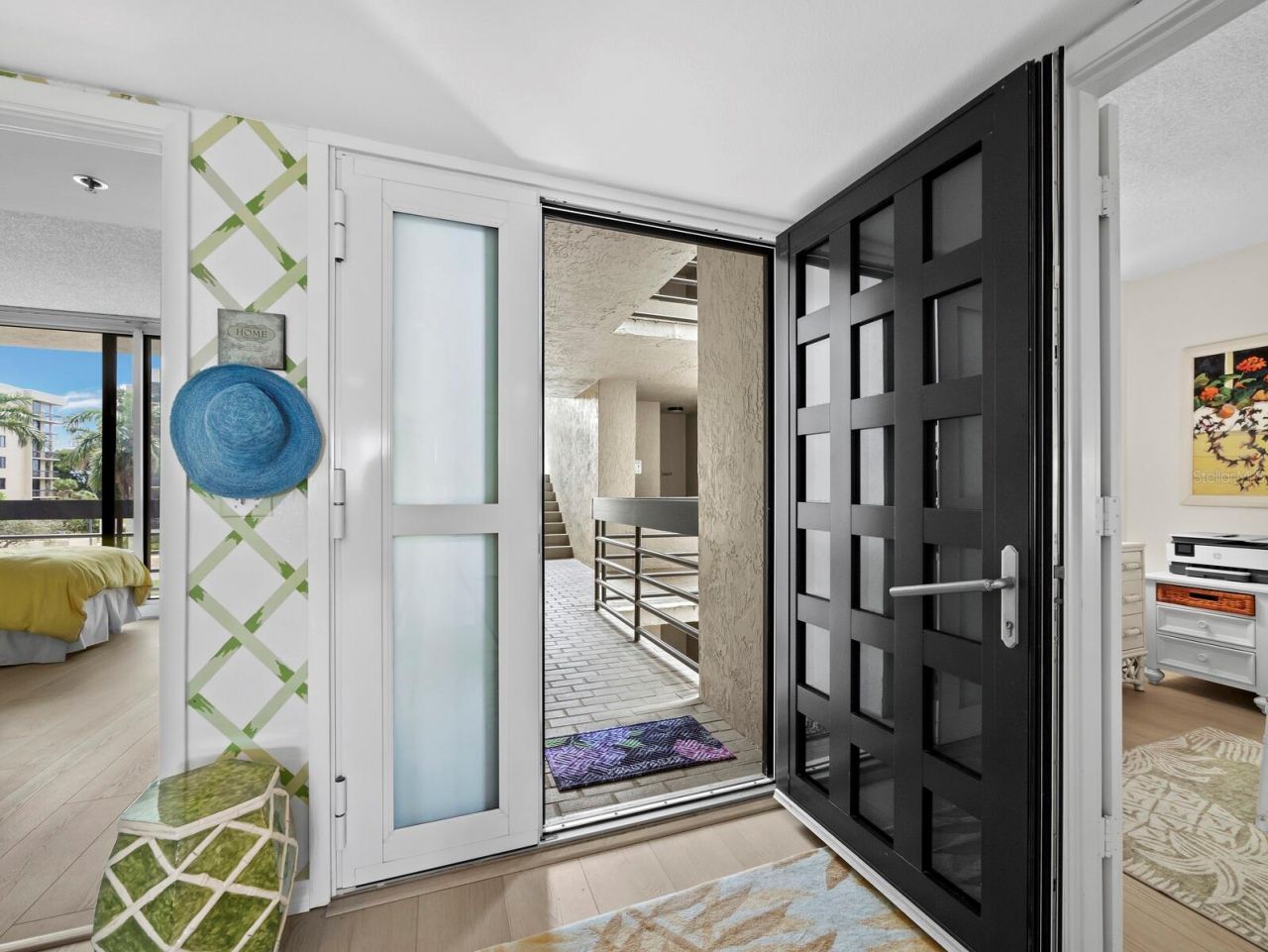 1075 Gulf Of Mexico Drive, Unit 205, Longboat Key, FL 34228 Photo