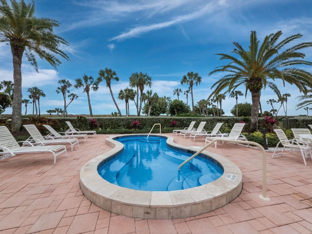 1075 Gulf Of Mexico Drive, Unit 205, Longboat Key, FL 34228 Photo