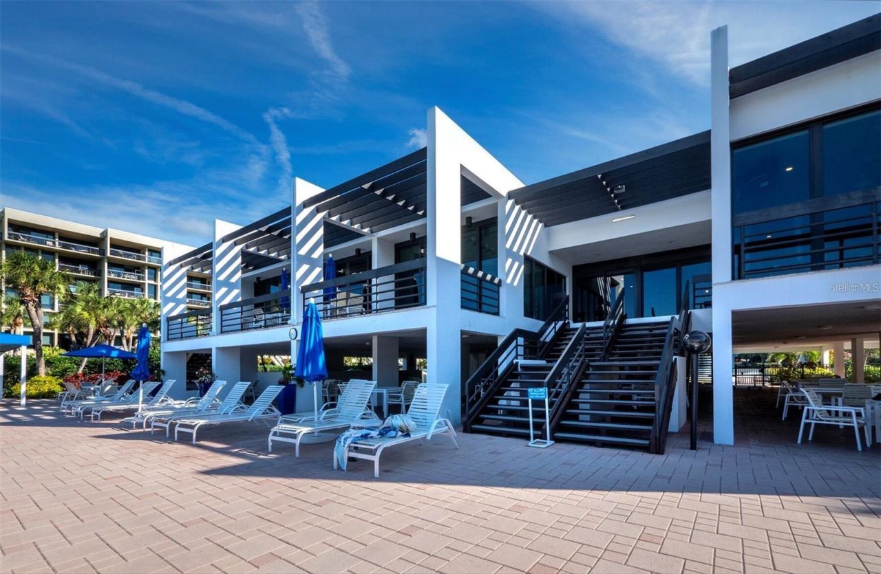 1075 Gulf Of Mexico Drive, Unit 205, Longboat Key, FL 34228 Photo