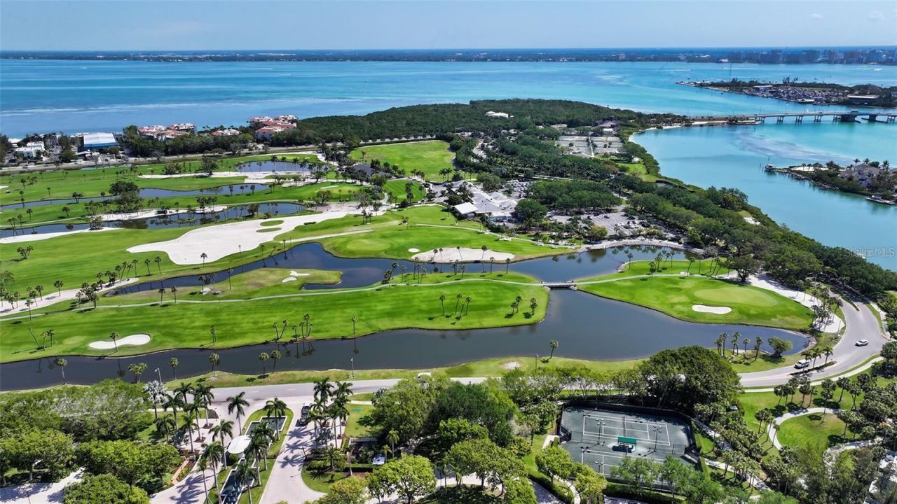 1075 Gulf Of Mexico Drive, Unit 205, Longboat Key, FL 34228 Photo