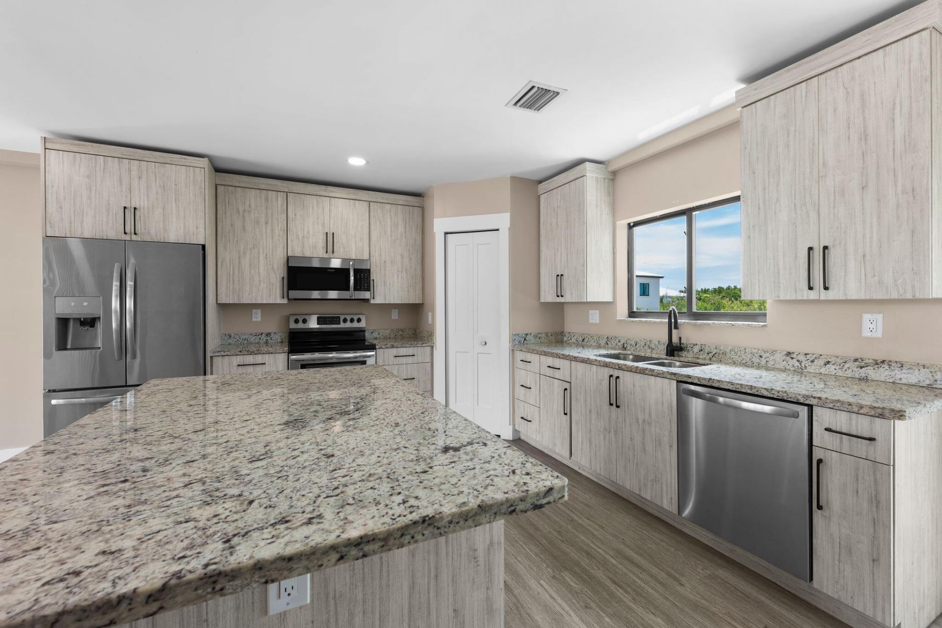 410 101st St Ocean Street, Unit B, Marathon, FL 33050 Photo