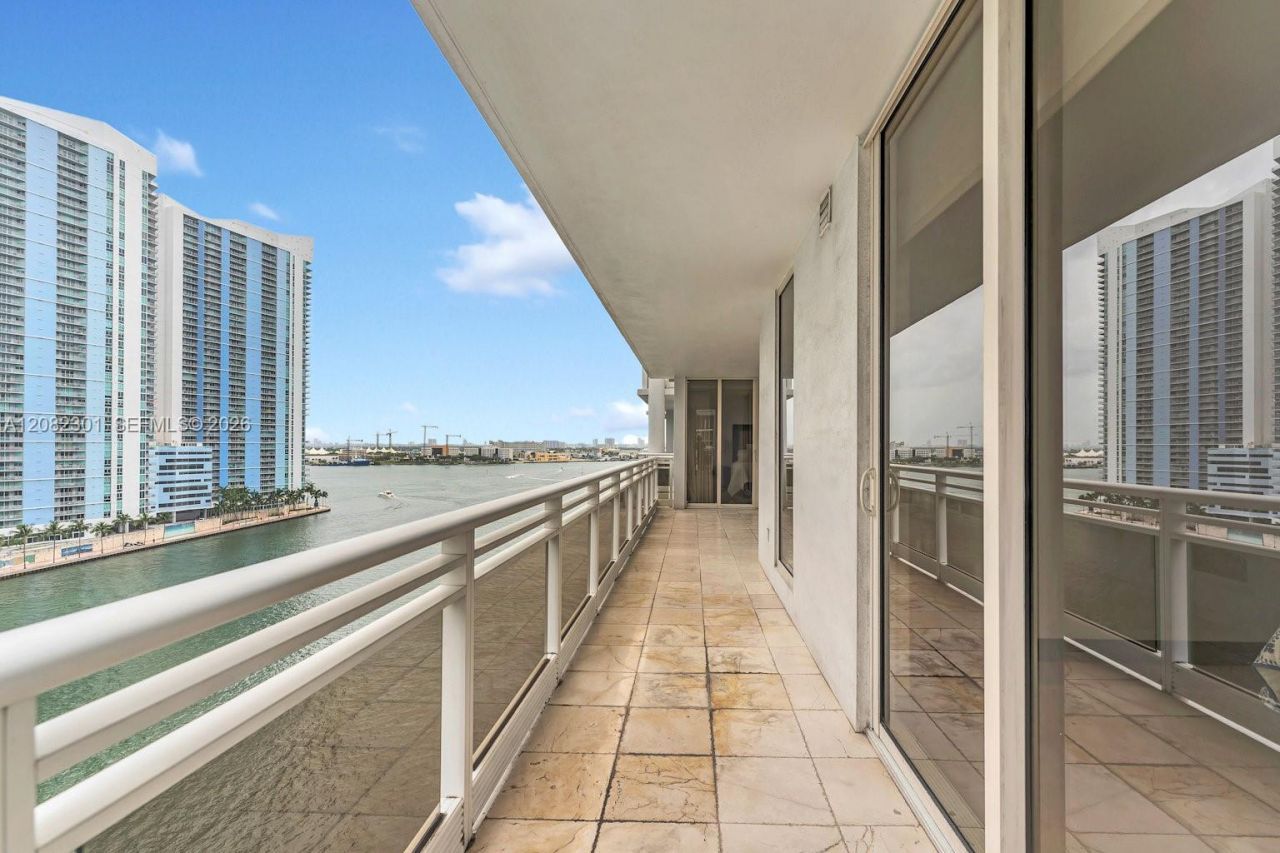 901 Brickell Key Blvd, Unit 1105, Miami, FL 33131 Photo