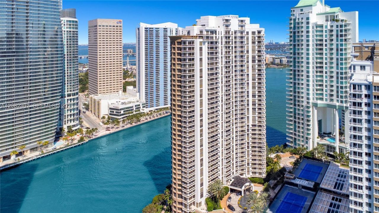 901 Brickell Key Blvd, Unit 1105, Miami, FL 33131 Photo