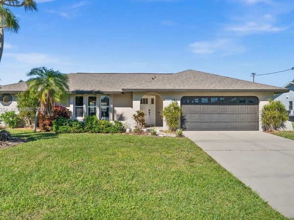 117 SE 40 th ter , Cape Coral, FL 33904