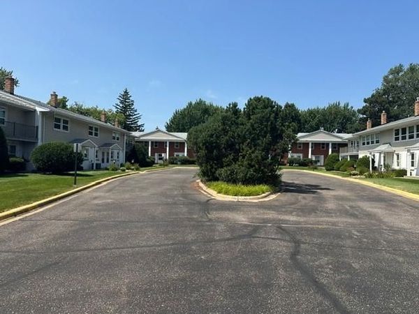 1366 Colonial Drive, Unit 1366, Roseville, MN 55113