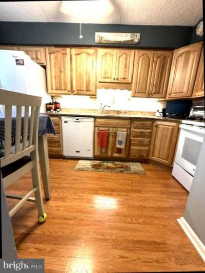 406 SUMMIT HOUSE, WEST CHESTER, PA 19382