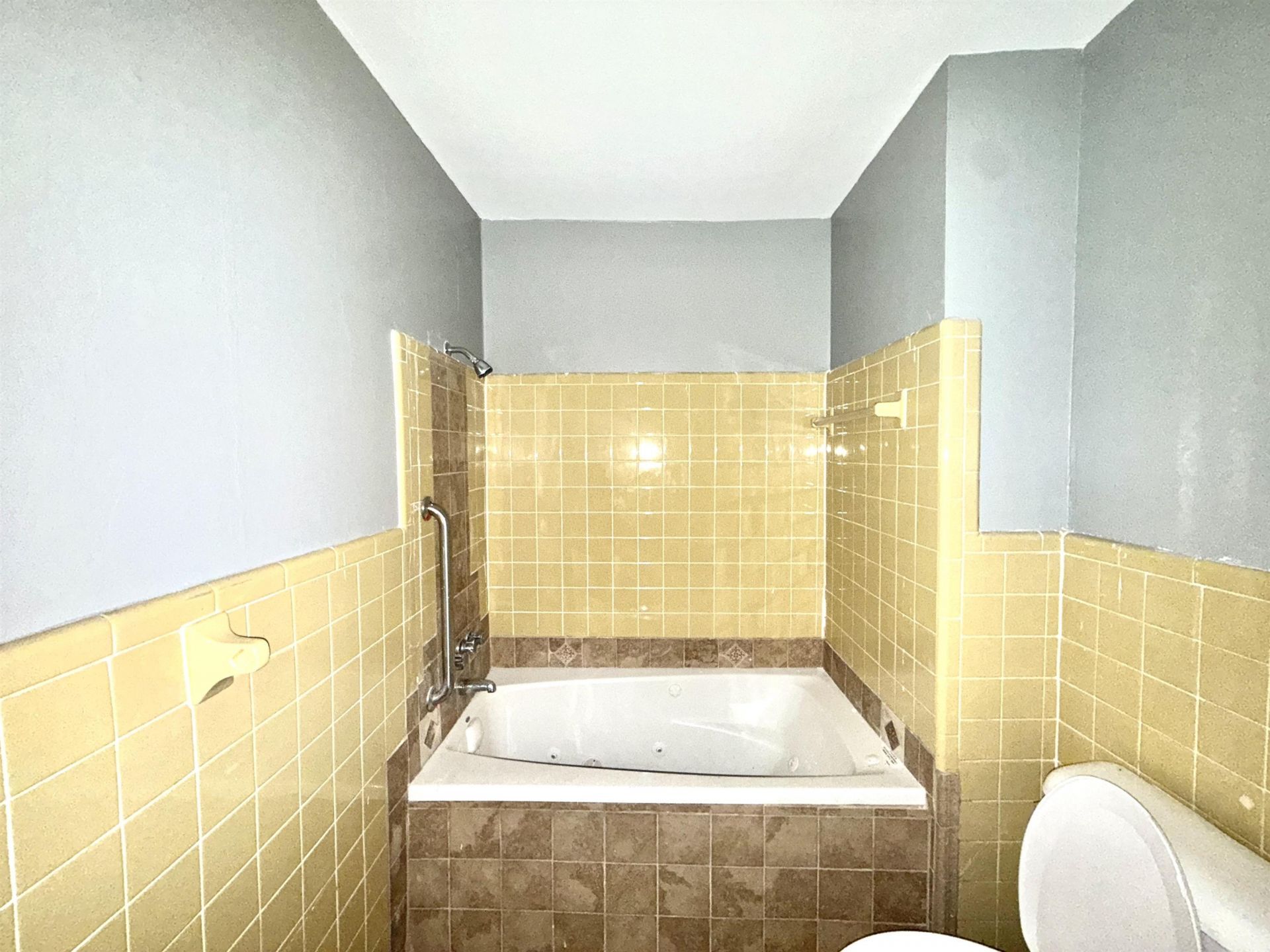 3 N Hazel Ave.  Photo 19