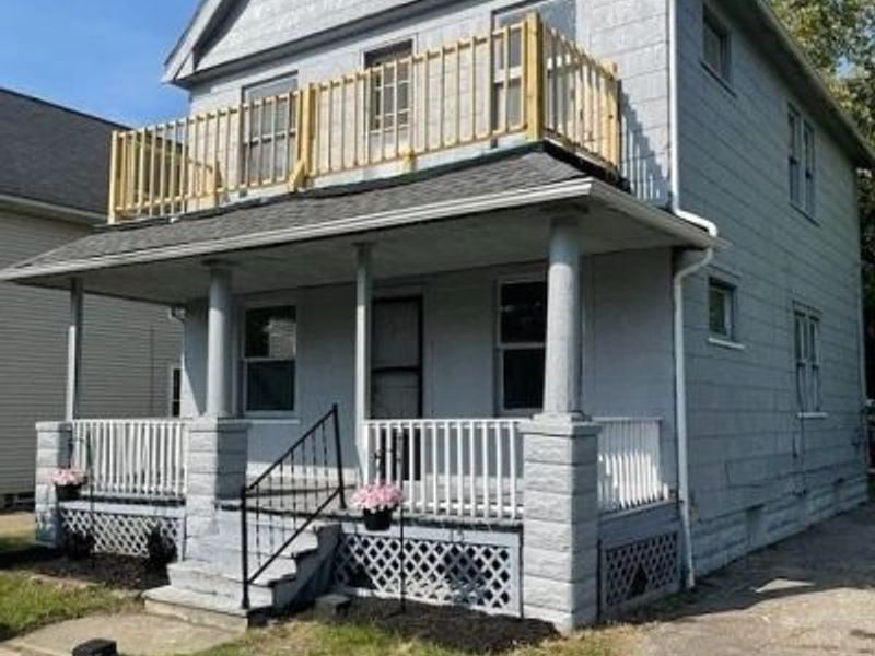 8909 Fuller Avenue, Cleveland, OH 44104 Photo 2