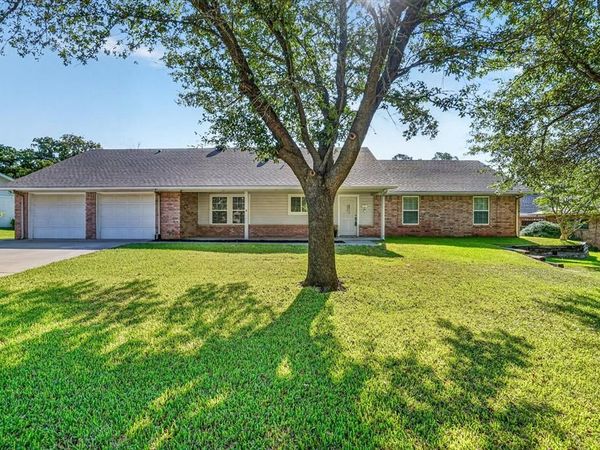 215 Mistletoe Lane , Keene, TX 76059