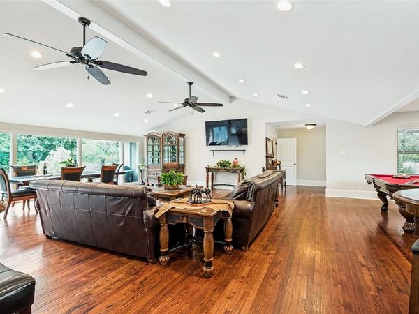 928 N Irving Heights Drive, Irving, TX 75061