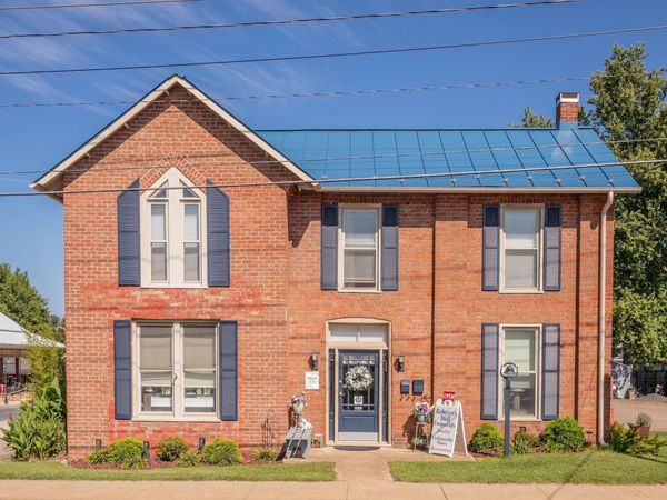 405 N MAIN ST, BRIDGEWATER, VA 22812