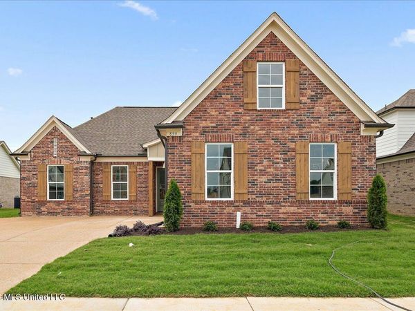933 Coahoma Court, Nesbit, MS 38651