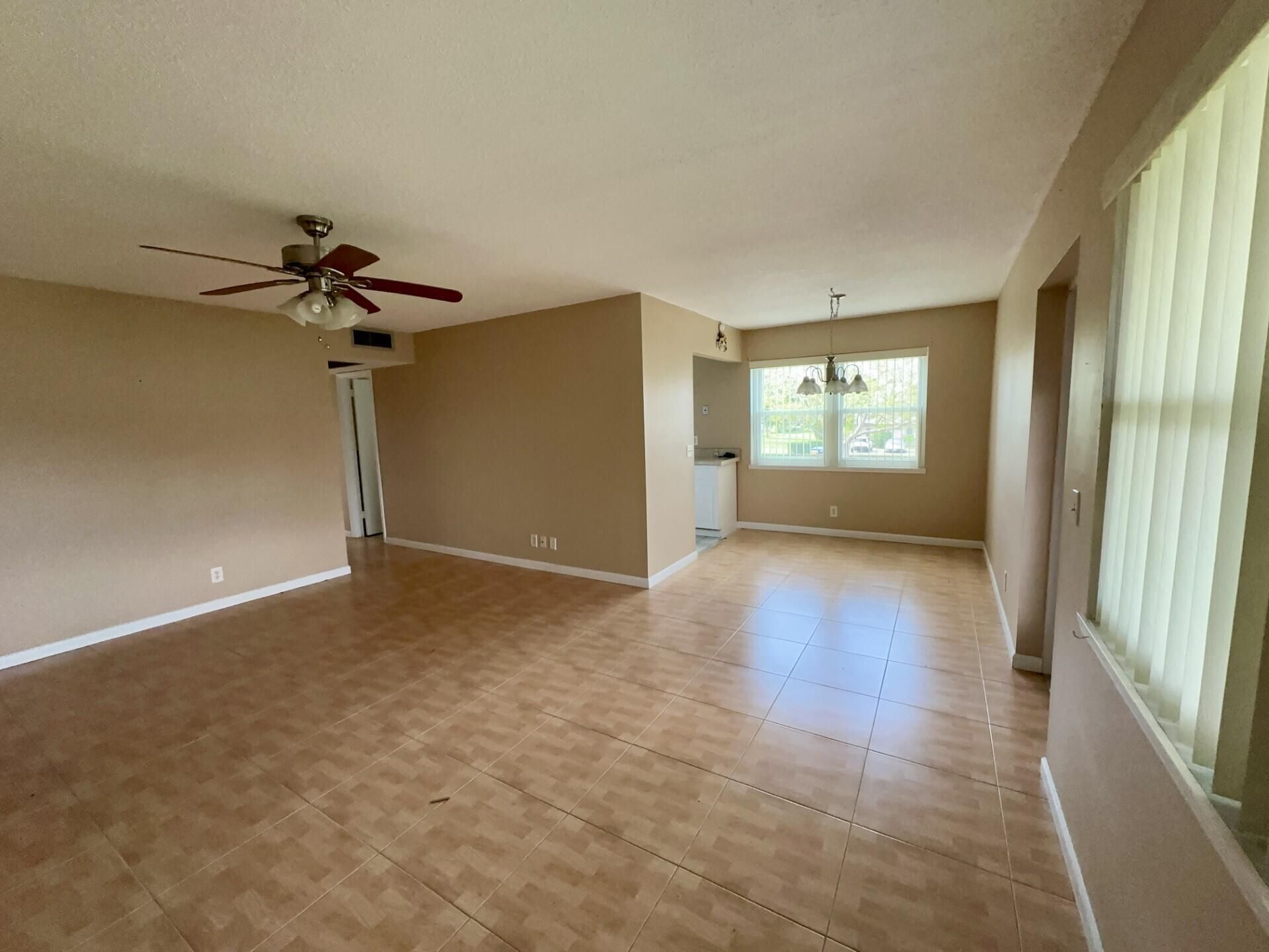 38 Cambridge B, West Palm Beach, FL 33417 Photo
