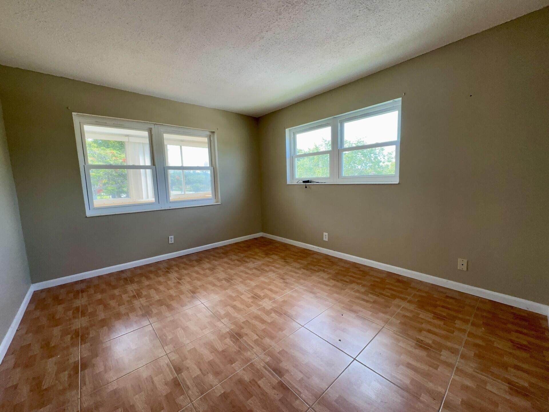 38 Cambridge B, West Palm Beach, FL 33417 Photo