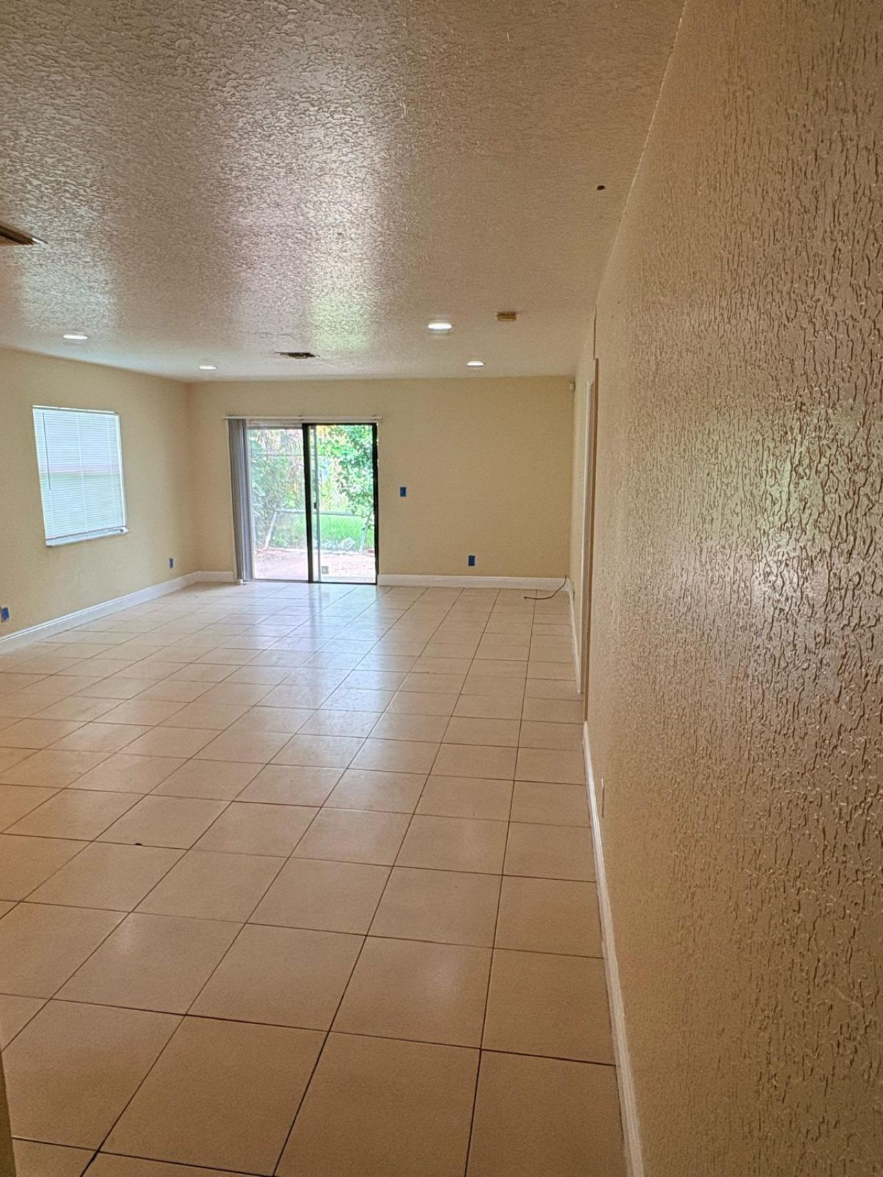 2711 NW 13th Street, Fort Lauderdale, FL 33311 Photo