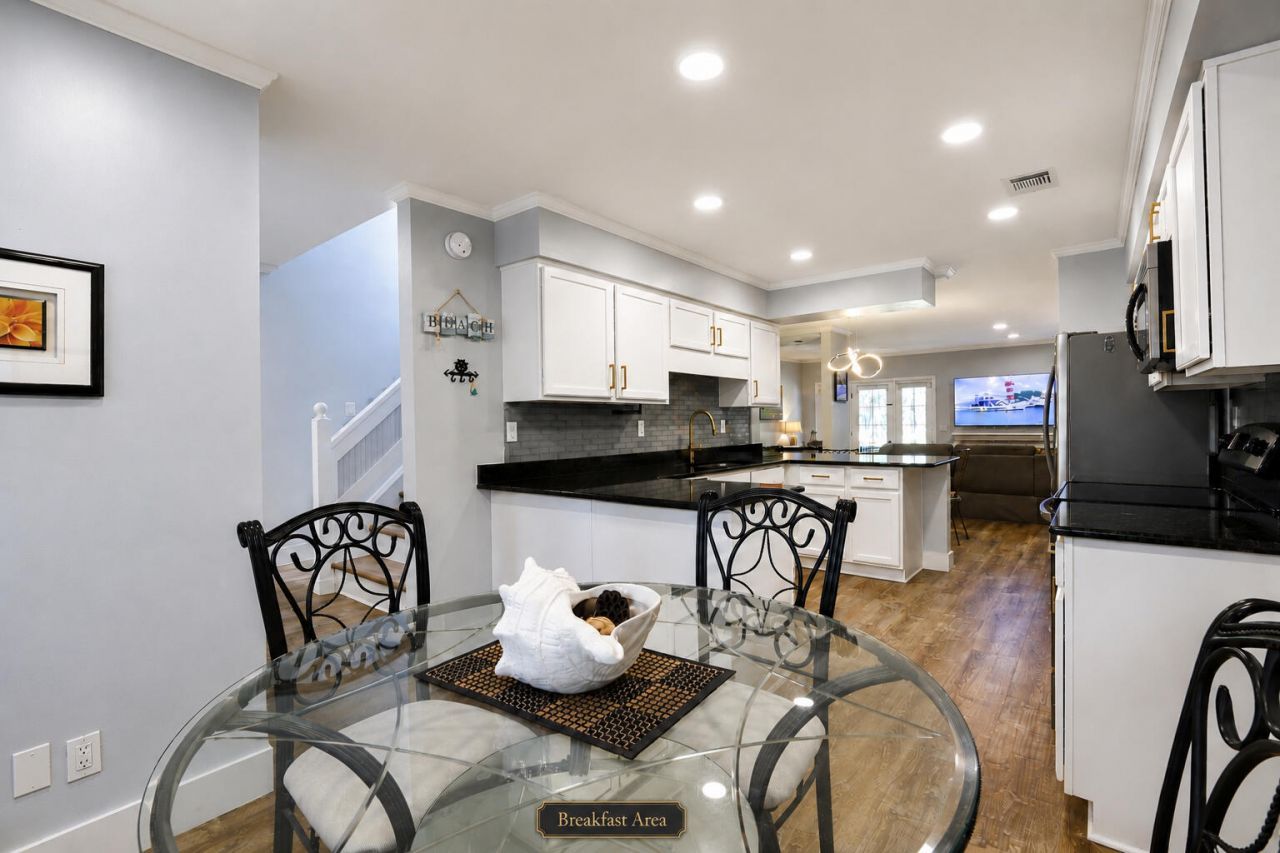 70 Shipyard Drive Photo 5