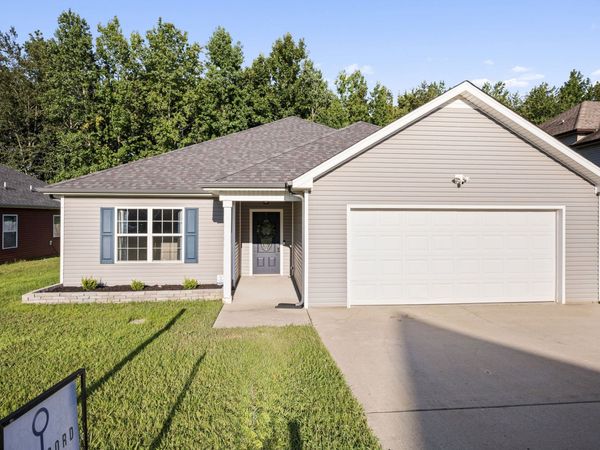 1388 Freedom Dr, Clarksville, TN 37042
