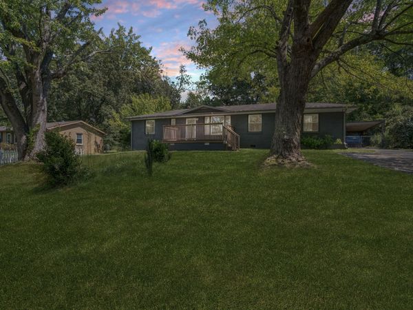 202 Yorktown Rd, Clarksville, TN 37042