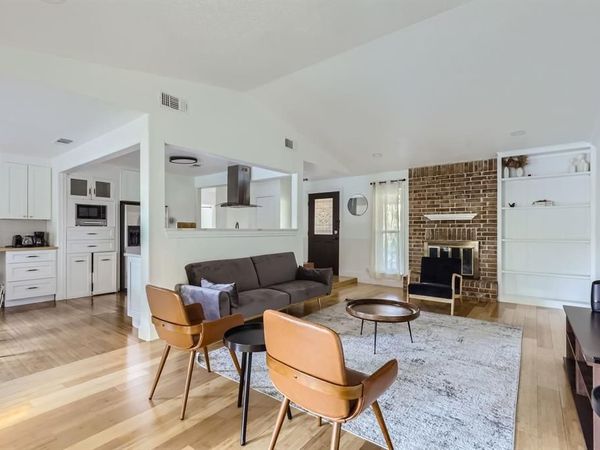 9513 Braeburn GLN, Austin, TX 78729
