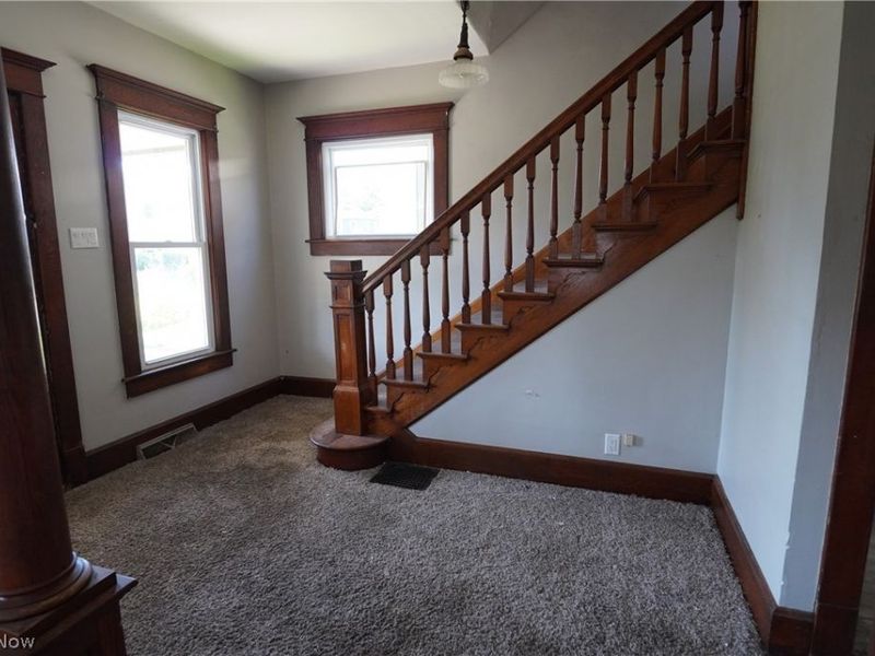 718 Clark Street, Cambridge, OH 43725 Photo 8