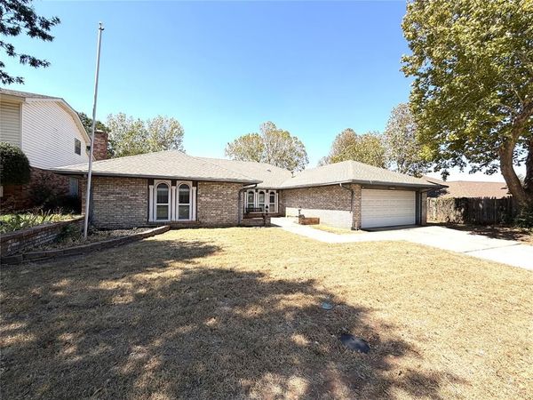 9217 Sutton Place, Oklahoma City, OK 73132