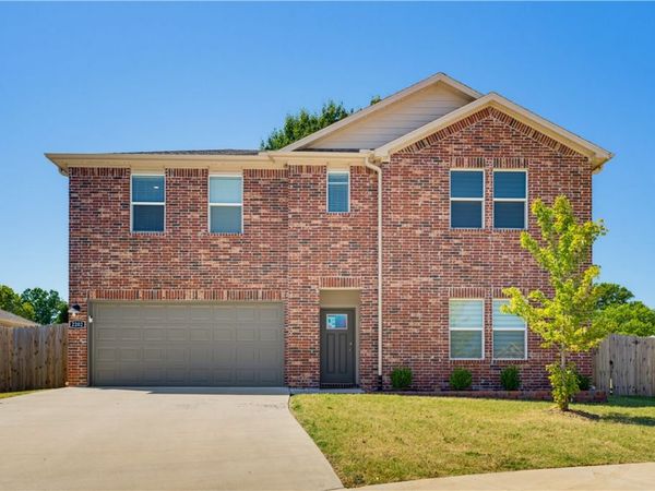 2202 S 10th Street , Rogers, AR 72758