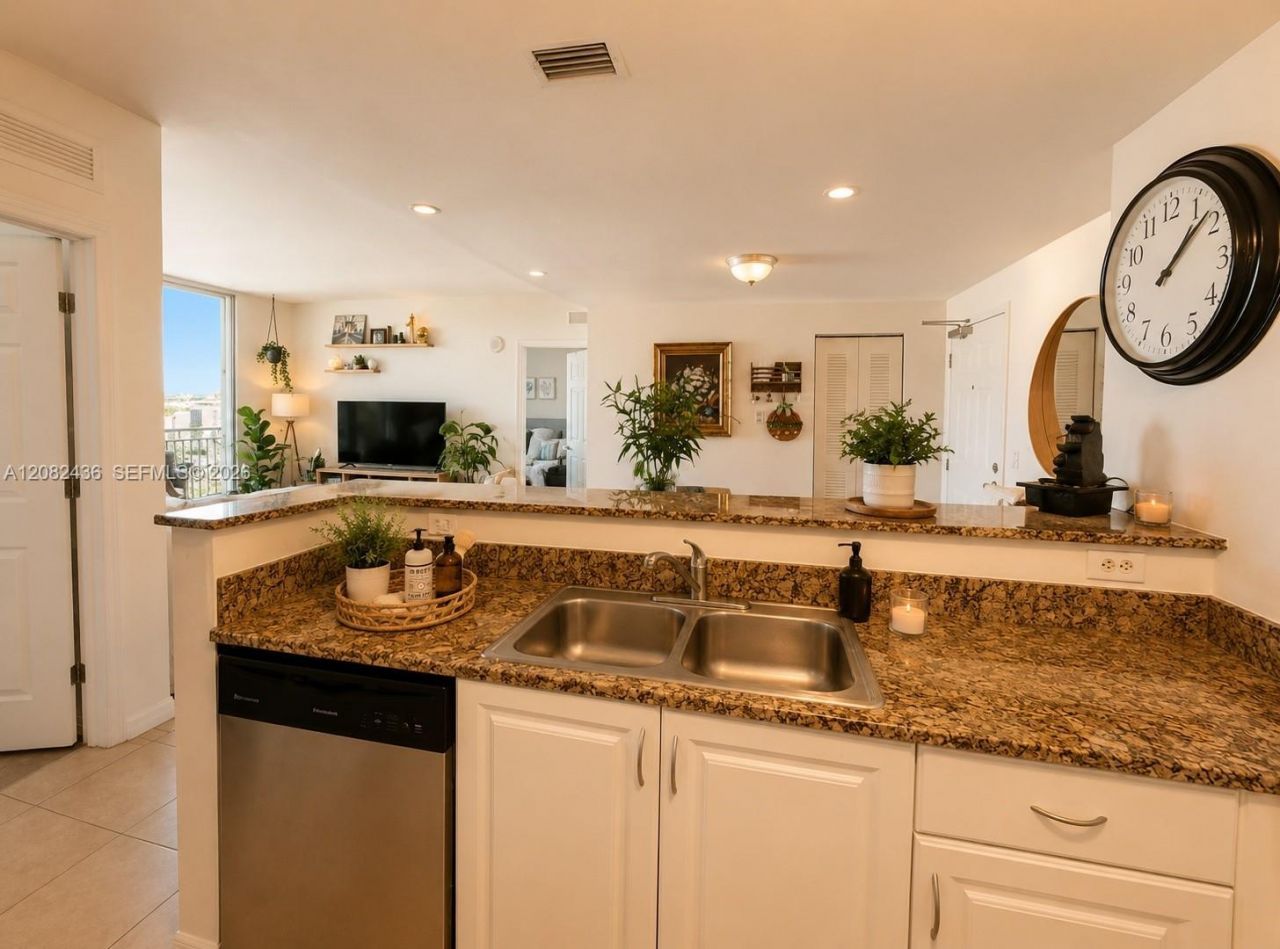 215 SW 42nd Ave , Unit 803, Miami, FL 33134 Photo