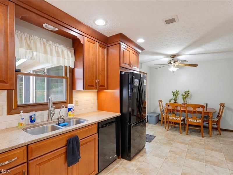 4311 Cottage Grove Road, Uniontown, OH 44685 Photo 10
