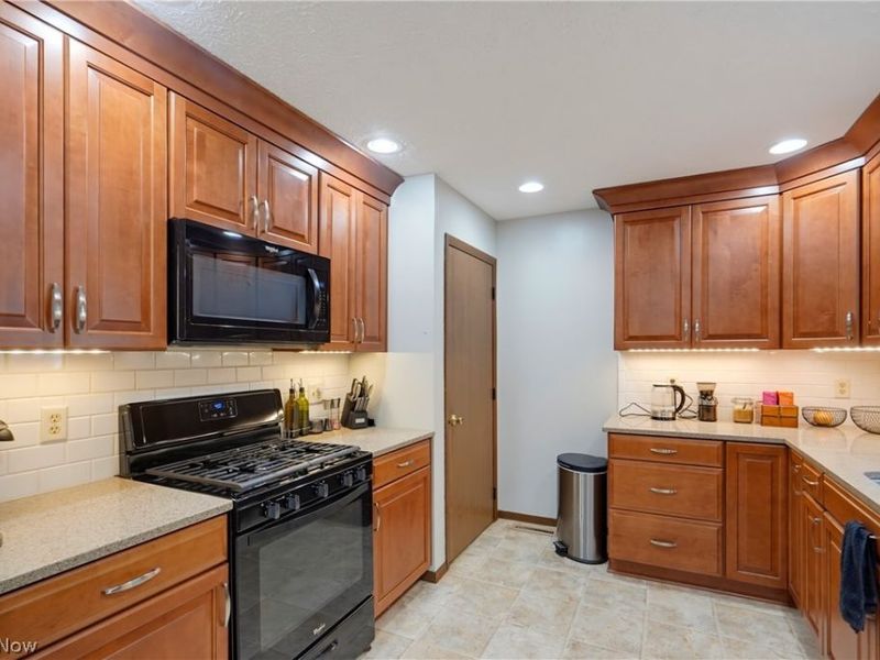 4311 Cottage Grove Road, Uniontown, OH 44685 Photo 8