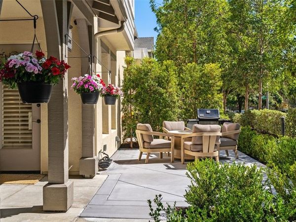 1 Red Leaf Lane, Ladera Ranch, CA 92694