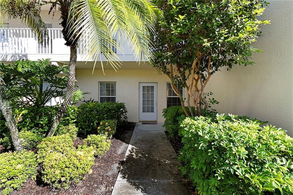 3245 Cypress Glen Way, Unit 504, Naples, FL 34109 Photo