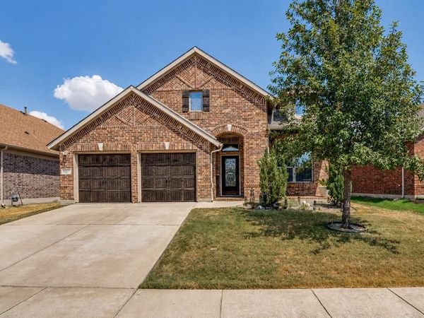3827 Mustang Avenue, Sachse, TX 75048
