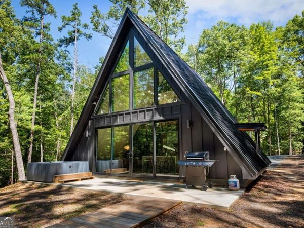 223 Laurel Trace, Blue Ridge, GA 30513