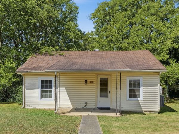 612 Moyers Ave , Fayetteville, TN 37334