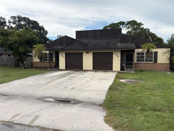 2204 54TH AVENUE DRIVE W, BRADENTON, FL 34207