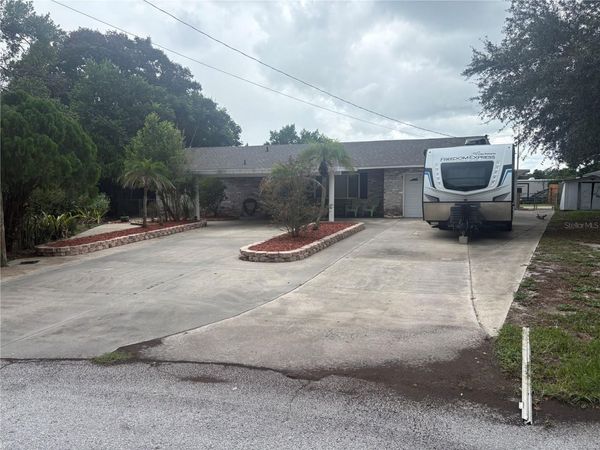 3690 DALE COURT , MOUNT DORA, FL 32757