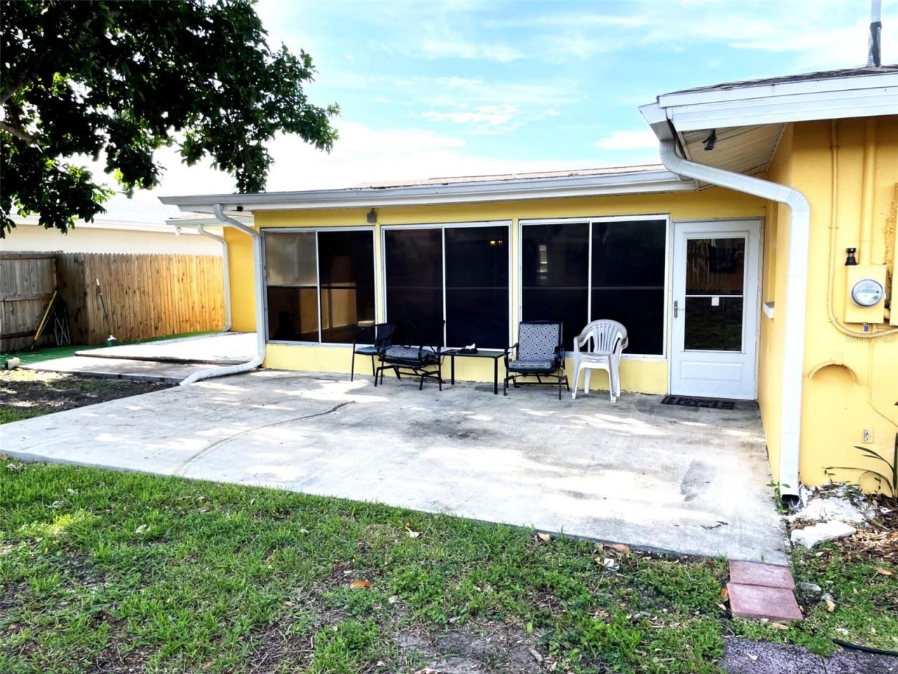 1453 62nd Terrace S, Saint Petersburg, FL 33705 Photo