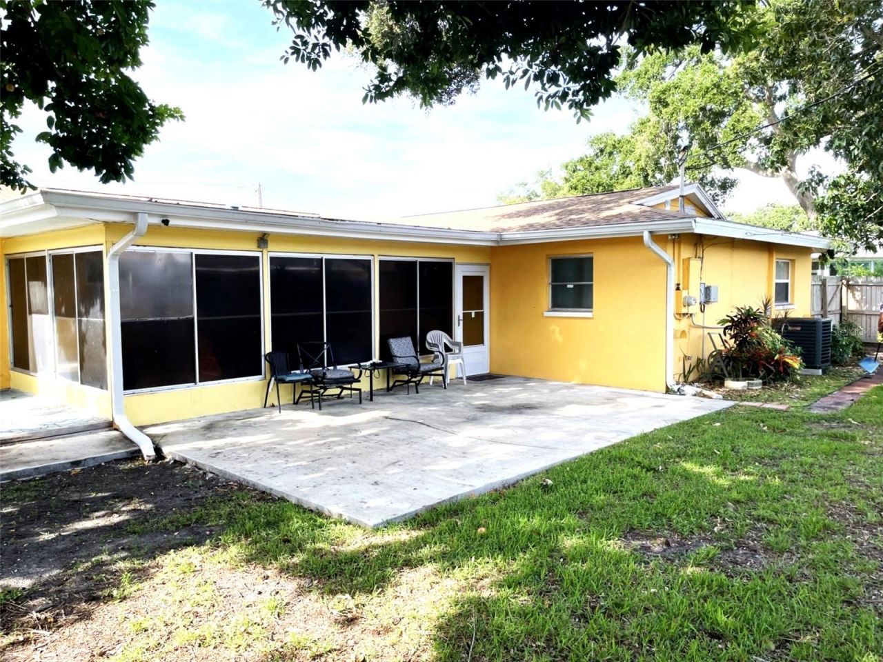 1453 62nd Terrace S, Saint Petersburg, FL 33705 Photo