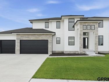 21113 Ellison Avenue, Elkhorn, NE 68022