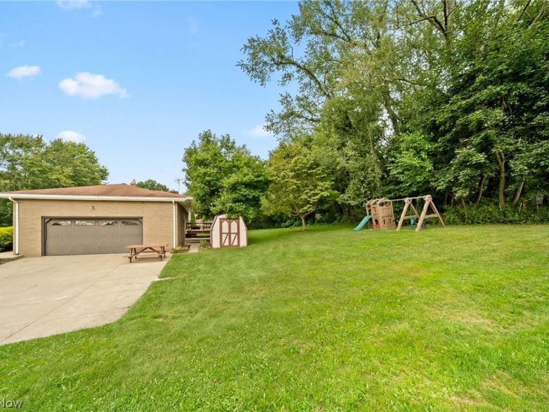 2591 Woodview Road, Uniontown, OH 44685 Photo 38