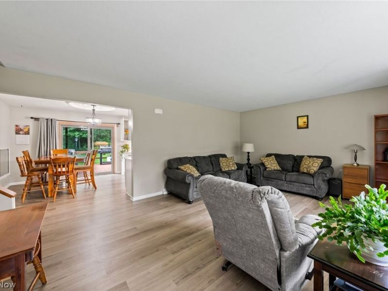 2591 Woodview Road, Uniontown, OH 44685 Photo 4