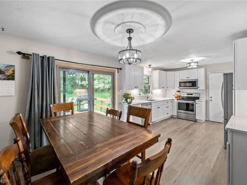 2591 Woodview Road, Uniontown, OH 44685 Photo 9