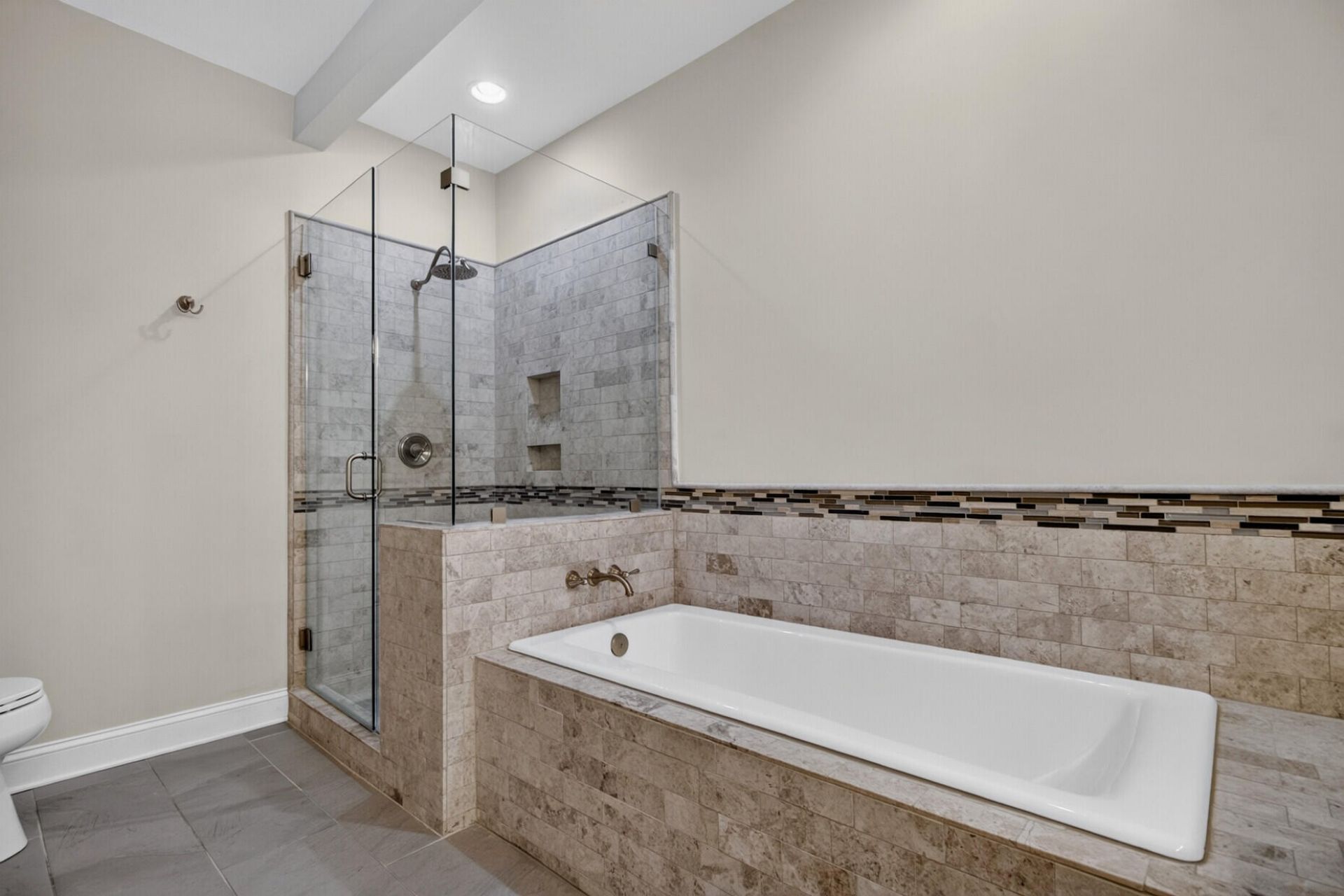 1560 Sea Palms Crescent Photo 25