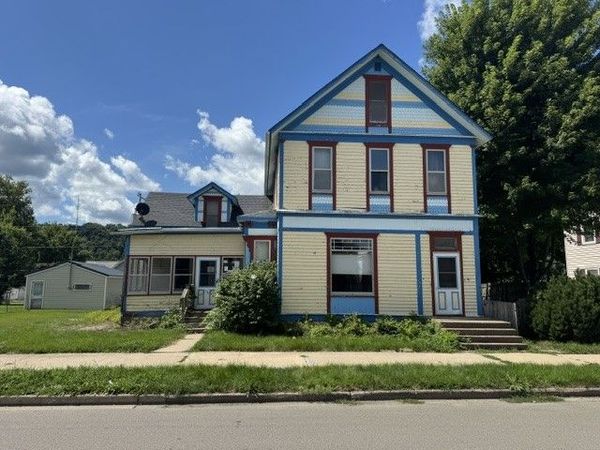 410 S 1st Street , Guttenberg, IA 52052