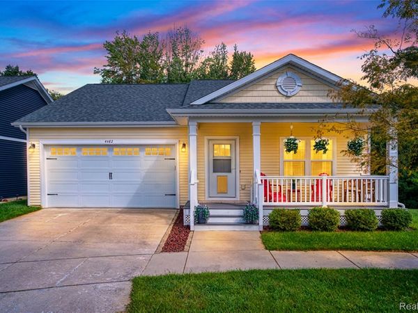 4482 Marie Therese Circle, Hamburg Township, Mi 48169