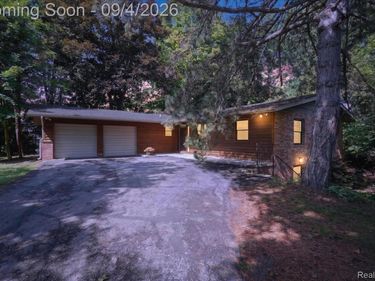 1352 Catherines Way, Genoa Township, Mi 48843